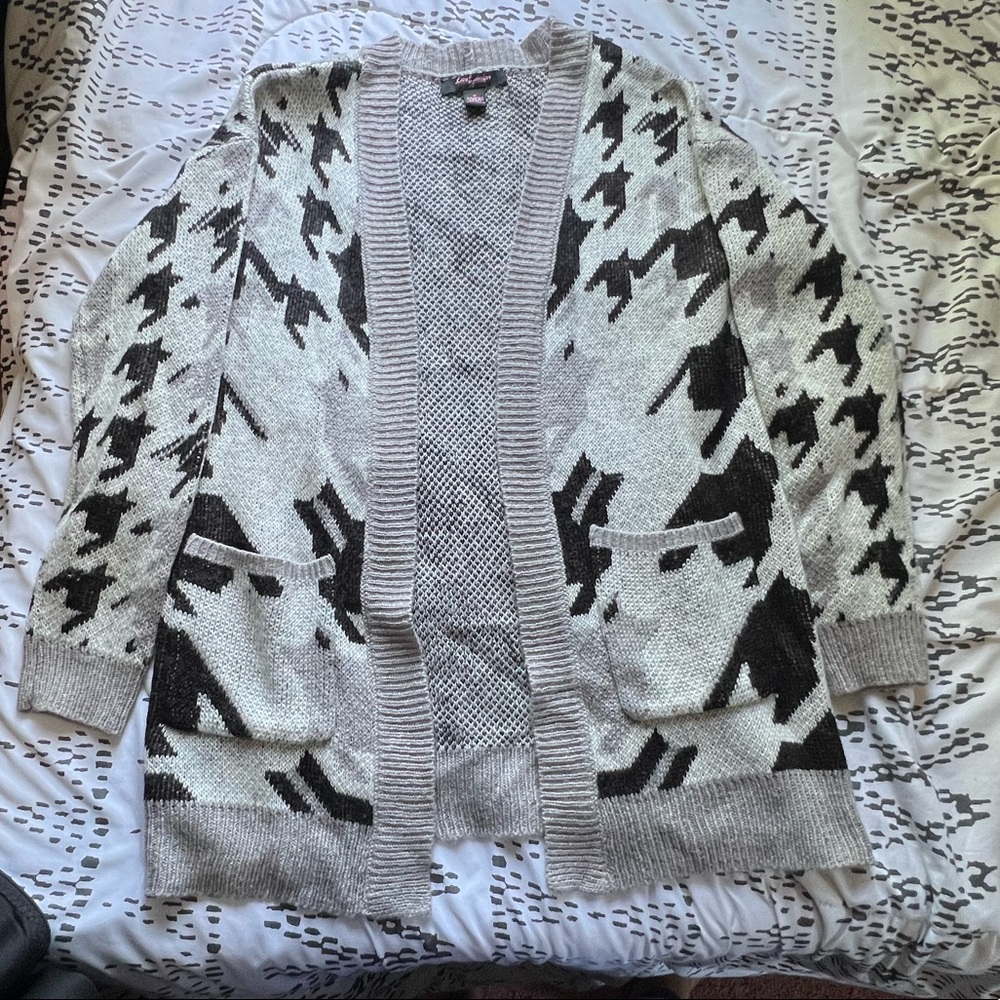 Crew and black houndstooth cardigan. Size medium